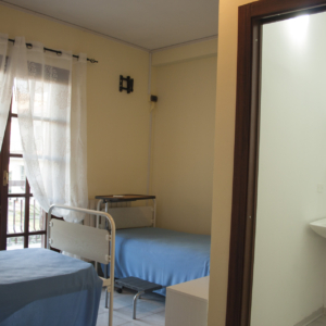 Residenza-per-anziani-con-bagno-in-camera-Formia-Residenza-Solemar